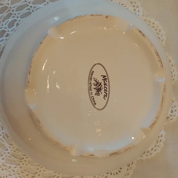 Holiday Gnome Bowls - Picture 11 of 17